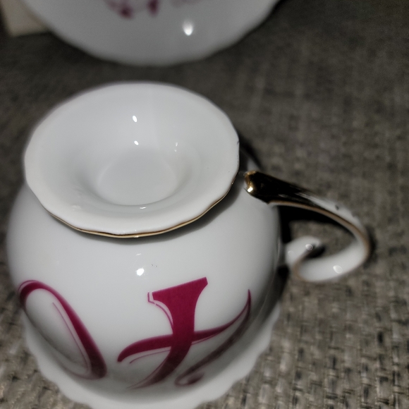 40th Teacup and Saucer - Picture 4 of 8